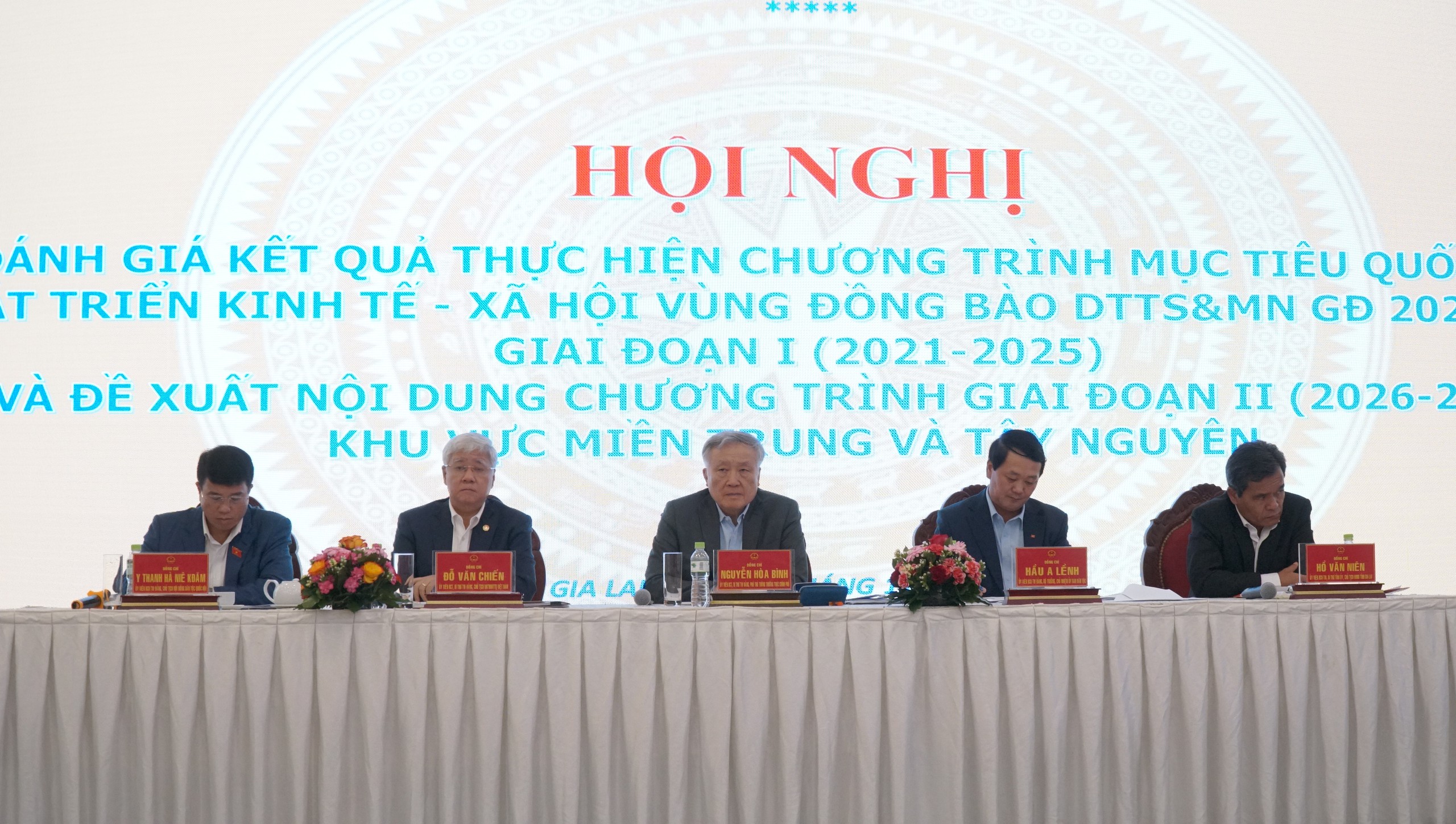 Phó thủ tướng Nguyễn Hòa Bình: Đầu tư trọng tâm cho vùng đồng bào dân tộc- Ảnh 1.